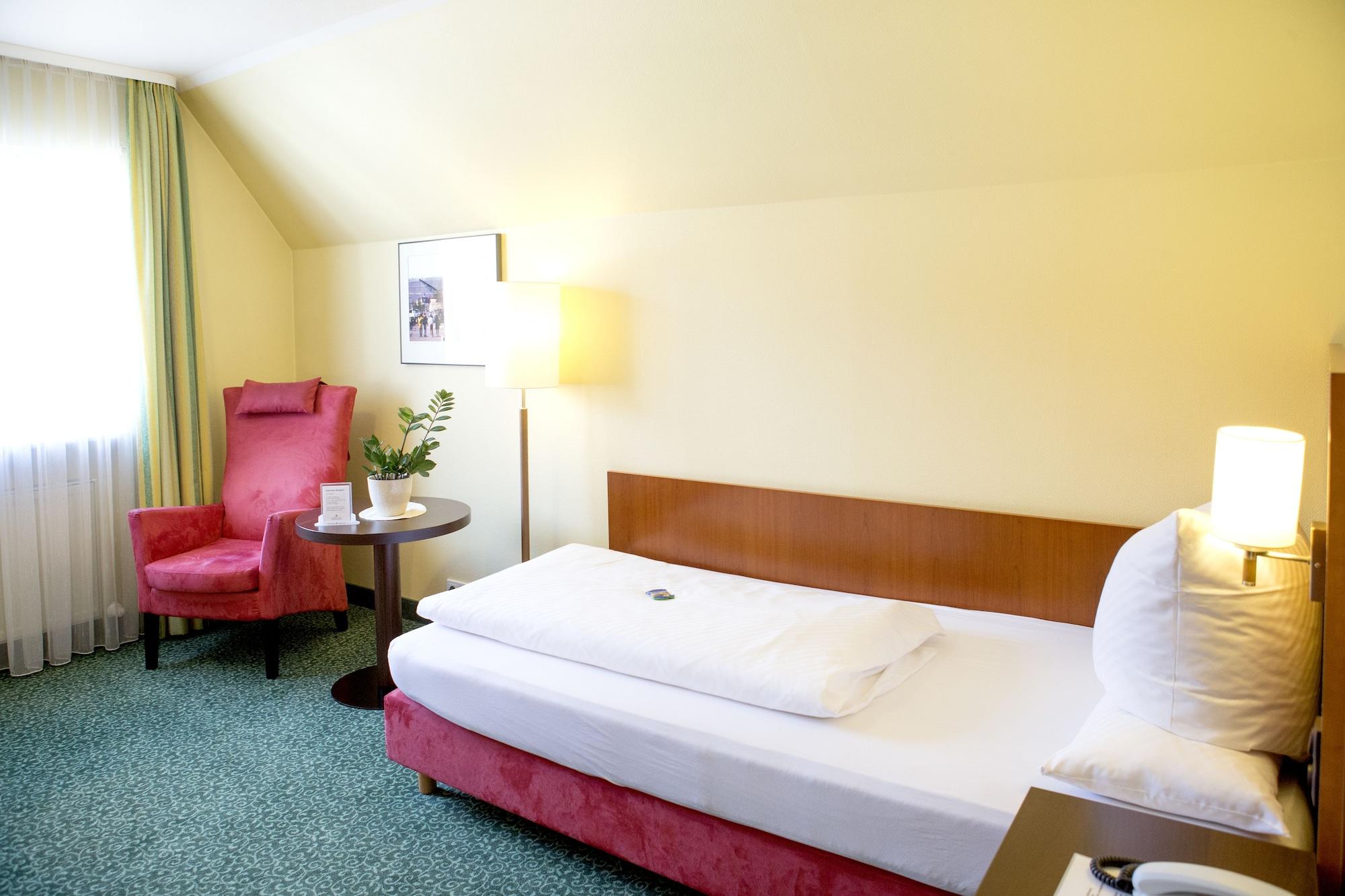 Hotel Weisses Lamm ไฟท์ชืนไฮม์ ภายนอก รูปภาพ