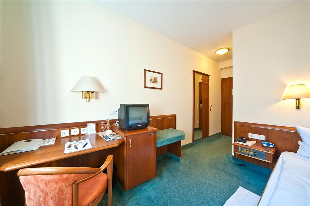 Hotel Weisses Lamm ไฟท์ชืนไฮม์ ห้อง รูปภาพ