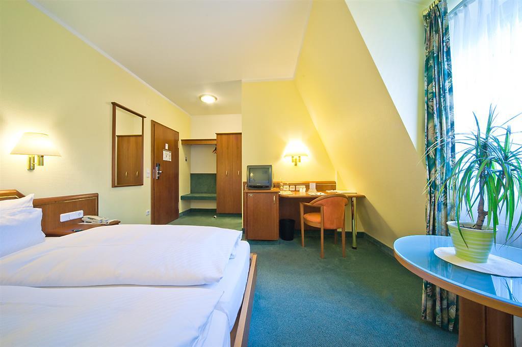 Hotel Weisses Lamm ไฟท์ชืนไฮม์ ห้อง รูปภาพ