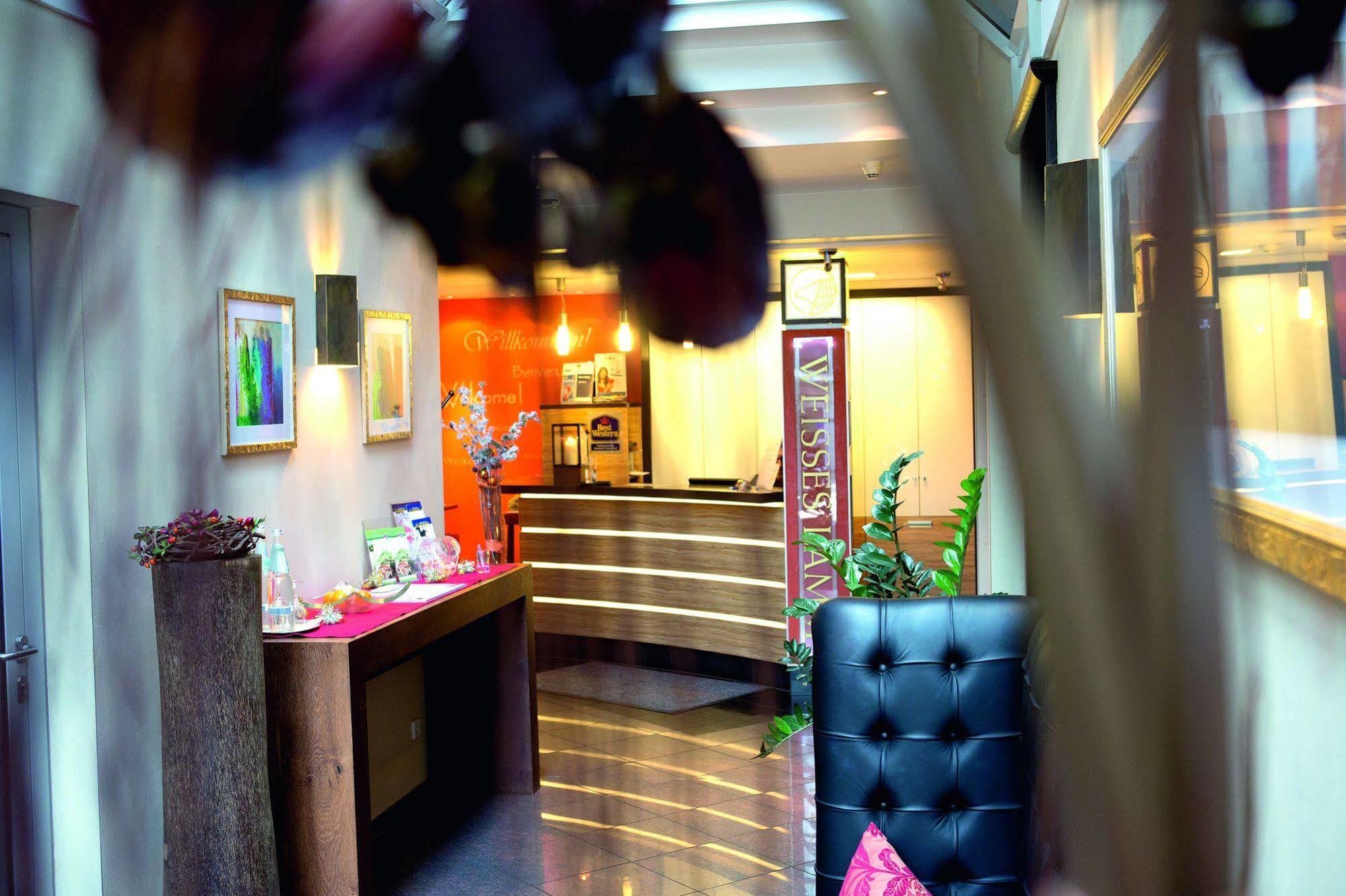 Hotel Weisses Lamm ไฟท์ชืนไฮม์ ภายนอก รูปภาพ